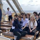 0316_洋上卒業式　みんなの思いでも撮影中